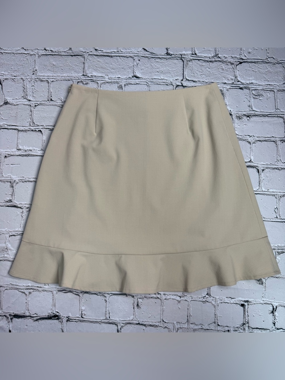 Vintage Y2K The Limited Khaki Cream Ruffle Hem Stretchy Mini Skirt Size 6 - Picture 3 of 8